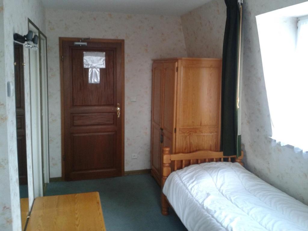 Logis Hotel Restaurant Hostellerie De L'Etoile Wasselonne Kamer foto